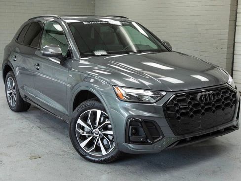 Used 2024 Audi Q5 2.0T Premium w/ Summer of Audi Package AWD/4WD image 7