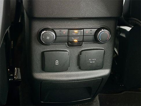 Used 2018 Ford Explorer Limited image 13