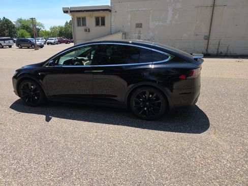 Used 2020 Tesla Model X Long Range AWD/4WD image 9
