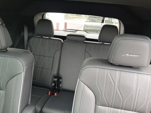 Certified 2026 Buick Enclave Avenir w/ Super Cruise Package AWD/4WD image 28
