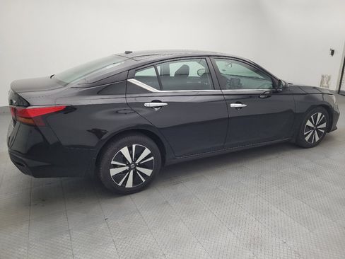 Used 2022 Nissan Altima 2.5 SV AWD/4WD image 10