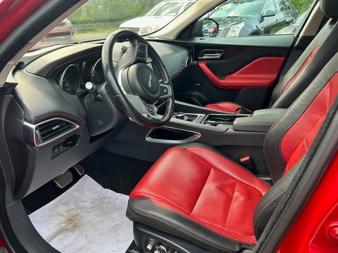 Used 2018 Jaguar F-PACE R-Sport AWD/4WD image 4