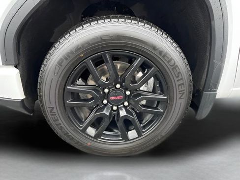 Used 2023 GMC Sierra 1500 Elevation w/ X31 Off-Road Package AWD/4WD image 29