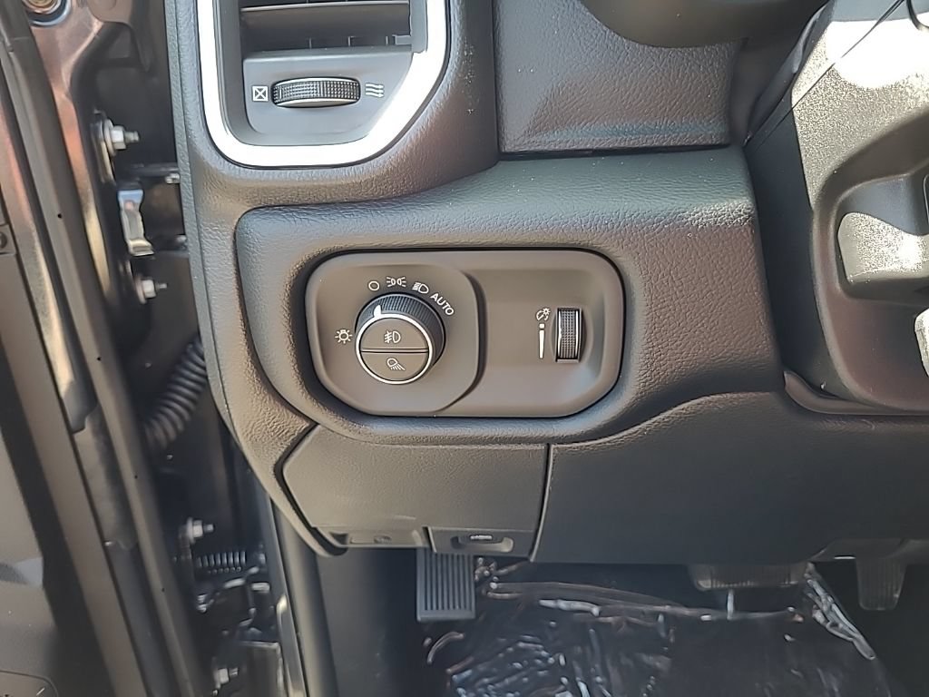 New 2026 RAM 2500 Big Horn AWD/4WD image 32