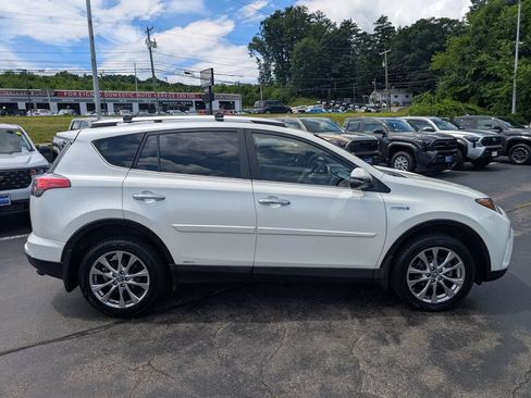 Used 2016 Toyota RAV4 Limited w/ Advanced Technology Package AWD/4WD image 10
