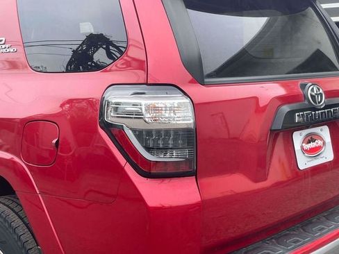 Used 2023 Toyota 4Runner TRD Off-Road Premium w/ Moonroof Package AWD/4WD image 13