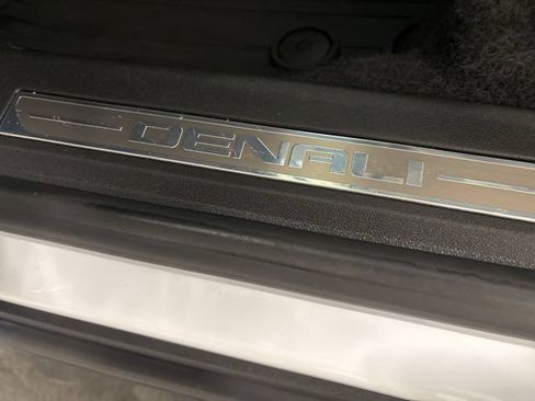 Used 2020 GMC Terrain Denali w/ Denali Premium Package AWD/4WD image 16