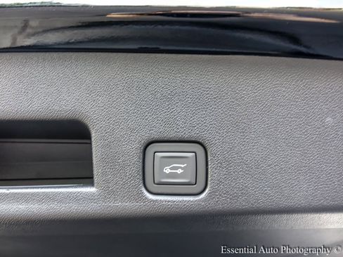 New 2026 Chevrolet Traverse LT w/ Enhanced Driving Package image 23