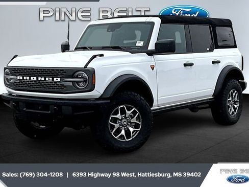 Used 2024 Ford Bronco Badlands image 10