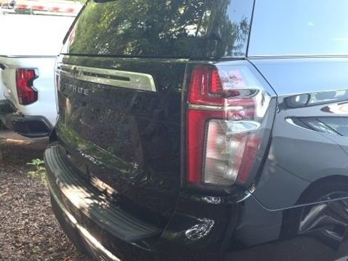 Used 2021 Chevrolet Tahoe High Country w/ Premium Package AWD/4WD image 8