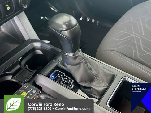Used 2017 Toyota Tacoma TRD Sport AWD/4WD image 19
