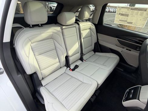 New 2026 Lincoln Nautilus Reserve image 15