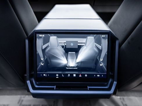 Used 2024 Tesla Cybertruck AWD Crew Cab image 52
