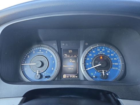 Used 2017 Toyota Sienna XLE image 34