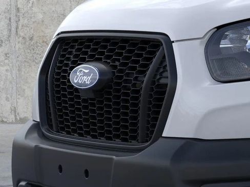 New 2026 Ford Transit 250 148 Medium Roof RWD image 17