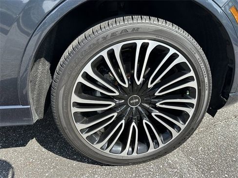 Used 2020 Lincoln Aviator Black Label w/ Dynamic Handling Package image 14