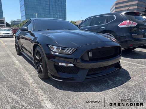 Used 2018 Ford Mustang Shelby GT350 w/ Convenience Package RWD image 1