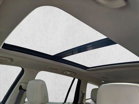 Used 2022 Cadillac XT6 Premium Luxury w/ Technology Package image 17