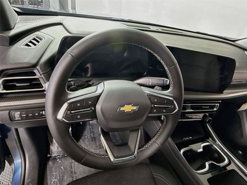 New 2026 Chevrolet Traverse LT w/ Driver Confidence Package AWD/4WD image 5