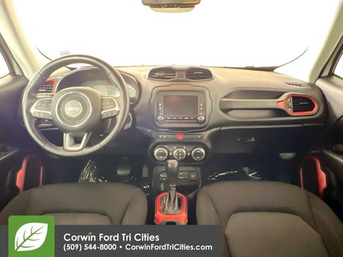 Used 2017 Jeep Renegade Trailhawk AWD/4WD image 7