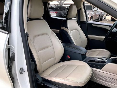 Used 2020 Ford Escape SEL FWD image 7