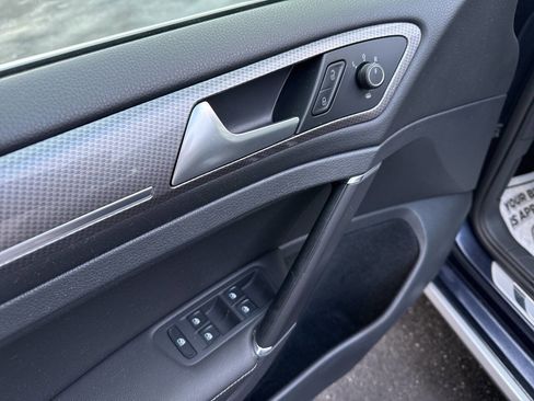 Used 2017 Volkswagen Golf Alltrack SE image 12