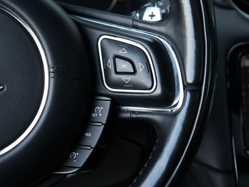 Used 2019 Jaguar XJ L Portfolio image 18