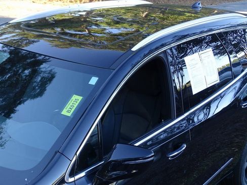 Used 2022 Buick Enclave Essence w/ Experience Buick Package image 33