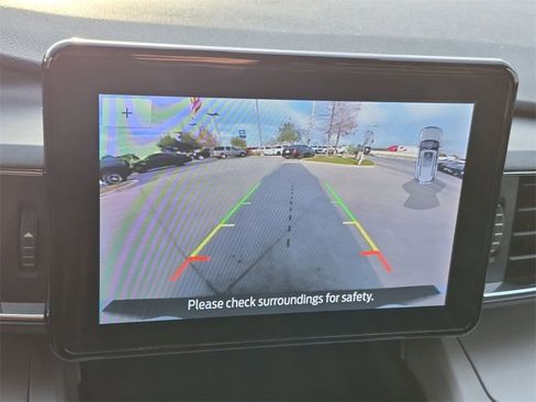 Used 2023 Ford Explorer XLT w/ Equipment Group 202A image 17