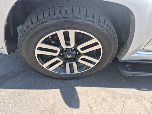Used 2016 Toyota 4Runner Limited AWD/4WD image 9
