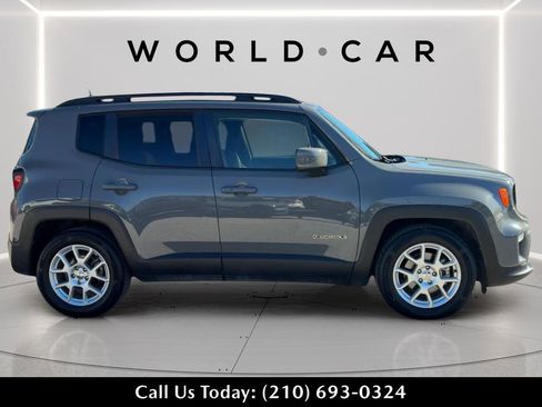 Used 2019 Jeep Renegade Latitude image 2