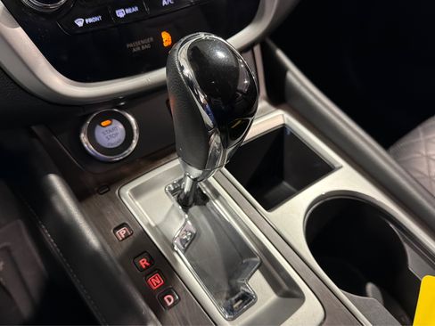 Used 2024 Nissan Murano SV image 34