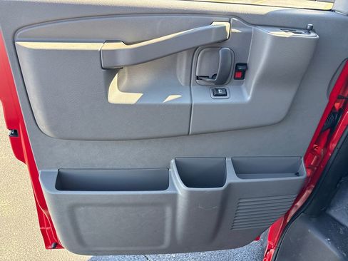 New 2026 GMC Savana 2500 Work Van image 12