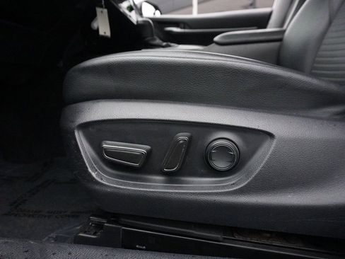 Used 2023 Toyota Camry SE image 31