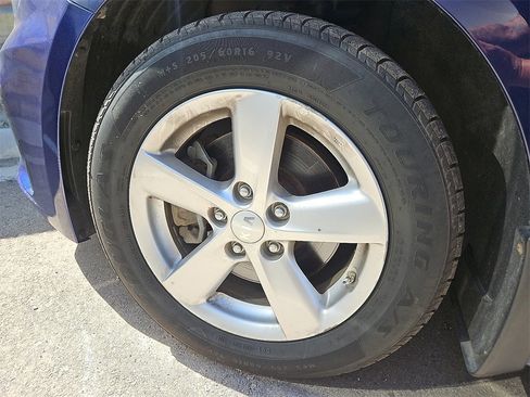 Used 2020 Kia Optima LX image 4