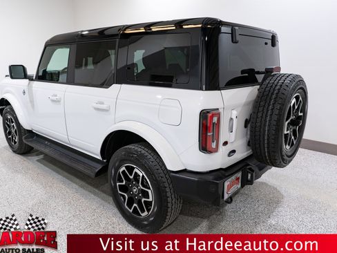 Used 2025 Ford Bronco Outer Banks AWD/4WD image 3