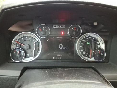 Used 2016 RAM 3500 Laramie AWD/4WD image 14