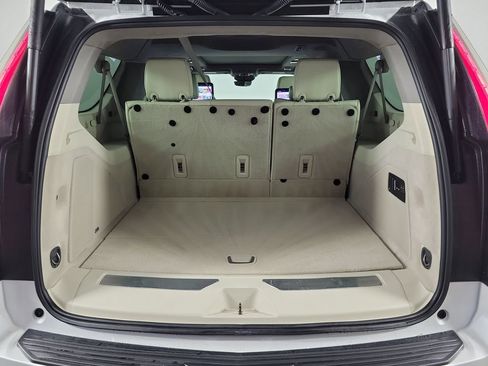 Certified 2024 Cadillac Escalade ESV Sport Platinum w/ LPO, Floor Liner Package AWD/4WD image 8