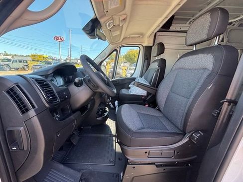 New 2026 RAM ProMaster 3500 w/ Convenience Group image 18