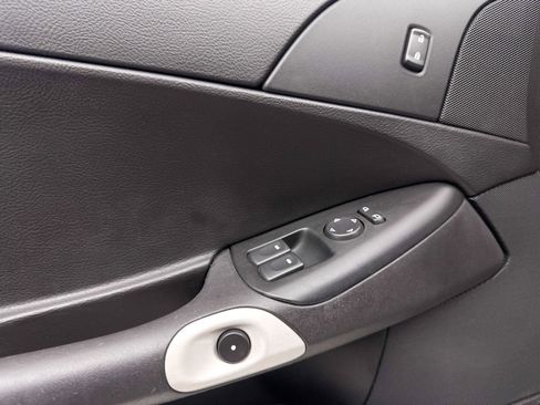 Used 2008 Chevrolet Corvette Coupe w/ Z51 Performance Package image 23