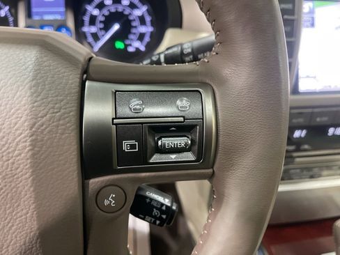 Used 2013 Lexus GX 460 Premium AWD/4WD image 17