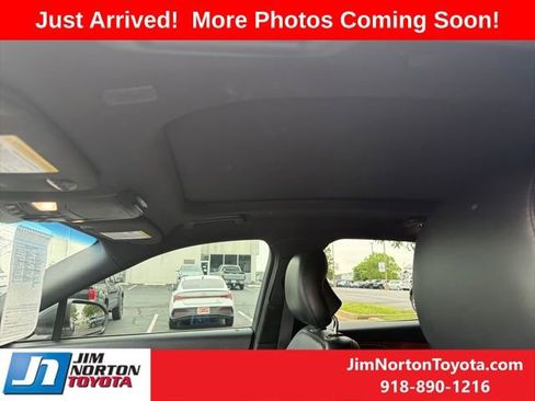 Used 2019 Lincoln Nautilus Reserve FWD image 9