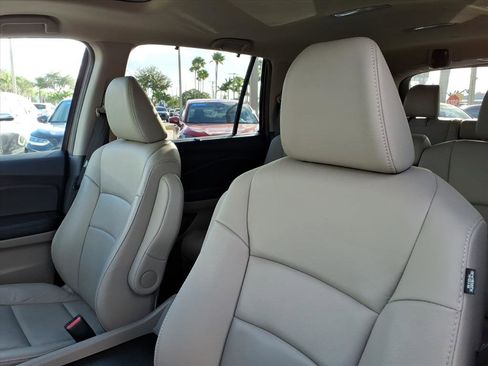 Used 2022 Honda Pilot Special Edition image 16