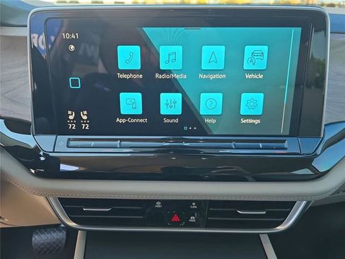 New 2026 Volkswagen Atlas SE image 17