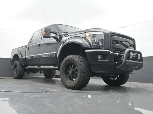 Used 2015 Ford F250 Lariat w/ Lariat Ultimate Package AWD/4WD image 36