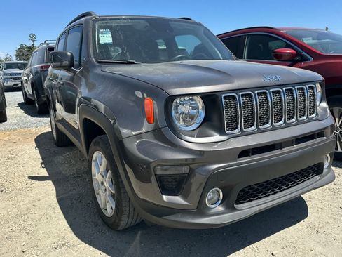 Used 2020 Jeep Renegade Latitude w/ UConnect 8.4 Nav Group AWD/4WD image 9