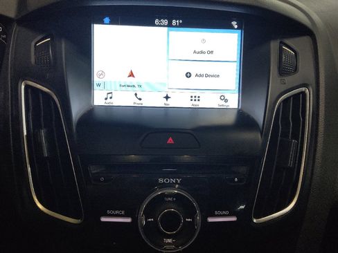 Used 2017 Ford Focus SEL FWD image 25