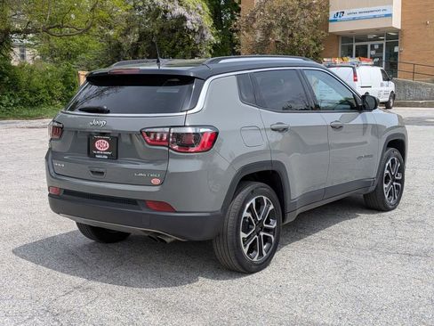 Used 2022 Jeep Compass Limited AWD/4WD image 3