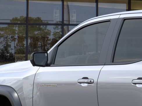 New 2026 Chevrolet Colorado ZR2 w/ Technology Package AWD/4WD image 12