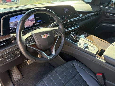 Certified 2023 Cadillac Escalade Sport Platinum w/ LPO, ONYX Package image 9